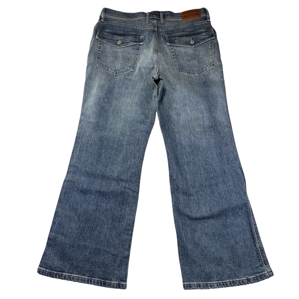 Lucky Brand Jeans Mens 33x30 Blue Med Wash Relaxed Straight Denim Flap Pockets
